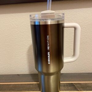 Stanley Adventure Quencher Travel Tumbler